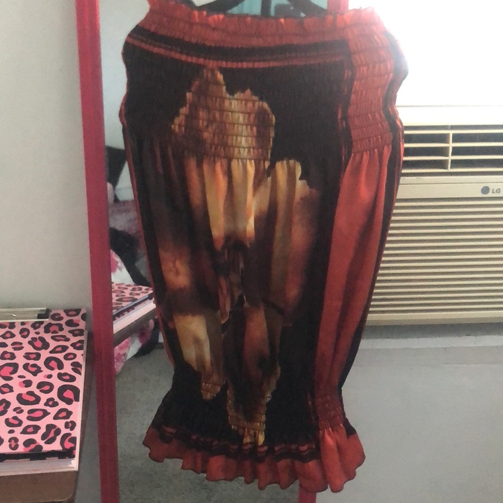 I'm selling this dress because I have to much clothes in my closet